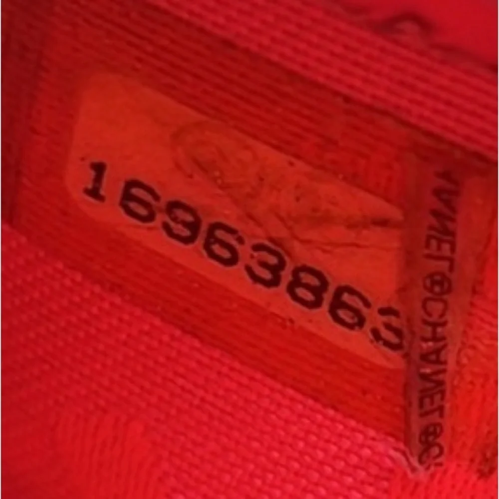 Chanel Cambon Qulted Zip Around Wallet - Picture 2 of 16